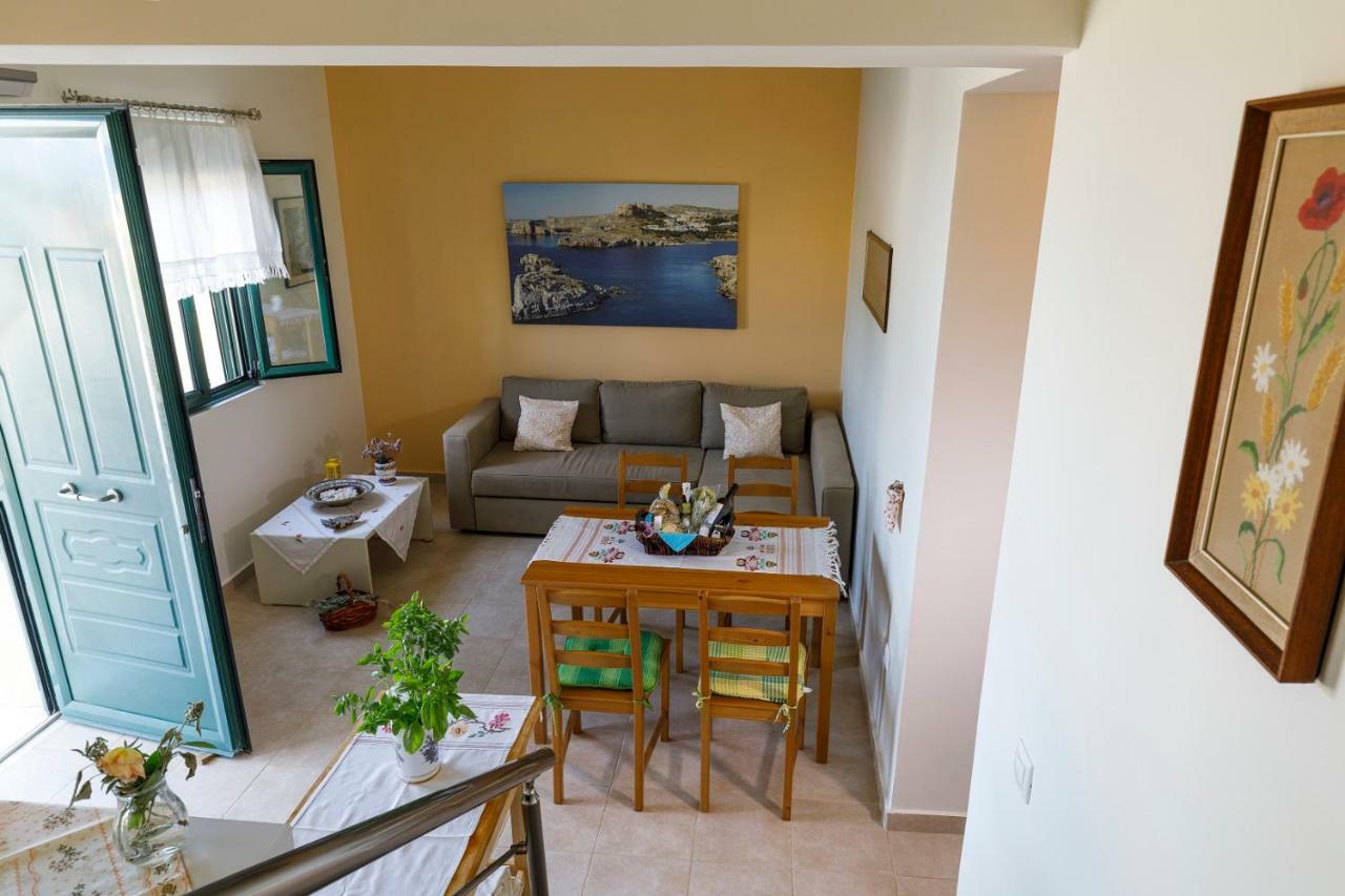 House Almyra Villa Lakhania Bagian luar foto